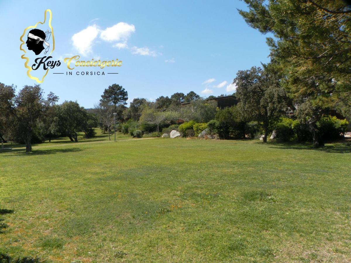 Residence Cala Sultana N62 - 4 Pers Avec Piscine Chauffee- Acces Prive A La Plage De Santa Giulia بورتو فيكشْيو المظهر الخارجي الصورة